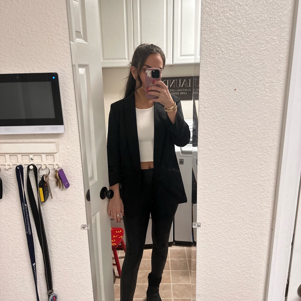 LIKE TO BE NOTIFIED WHEN MADELYN GOES LIVE 💗💗💗 - Picture 5 of 5